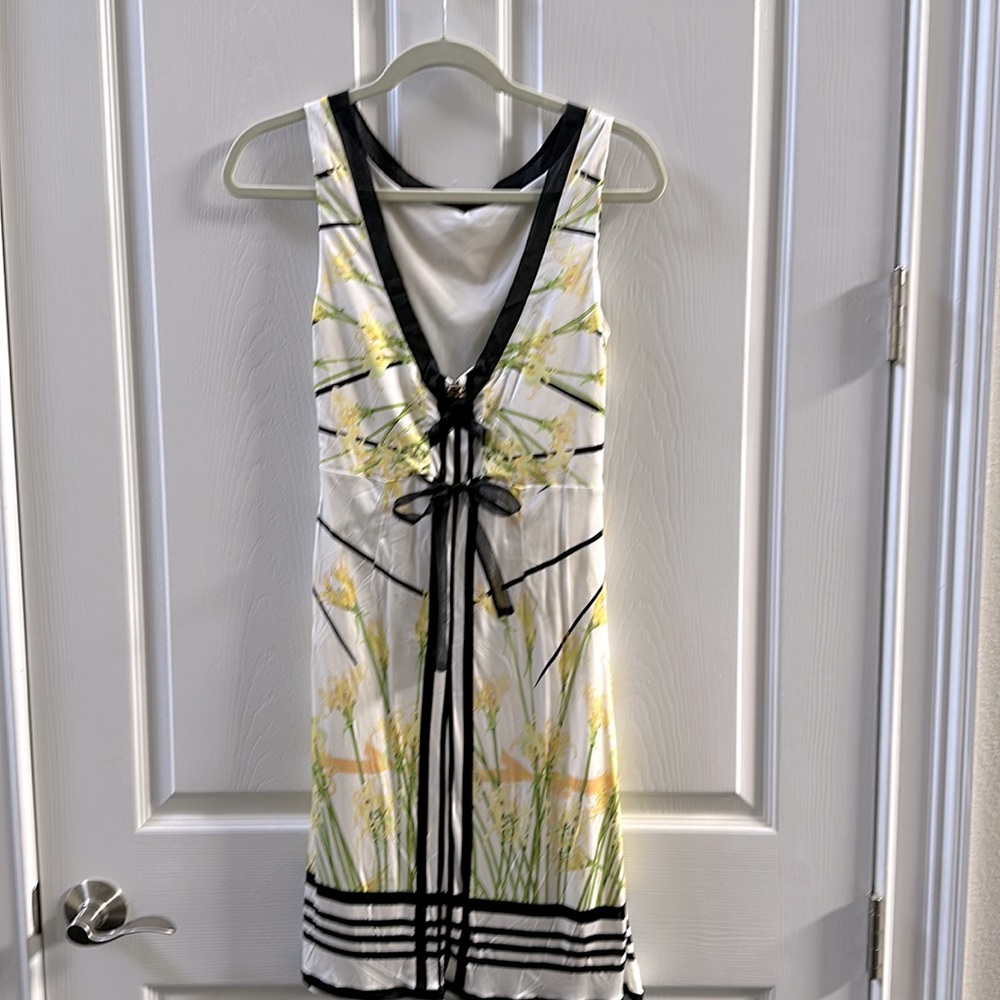 CLASS Roberto Cavalli floral dress. Label says size 8. Fits like a 2.